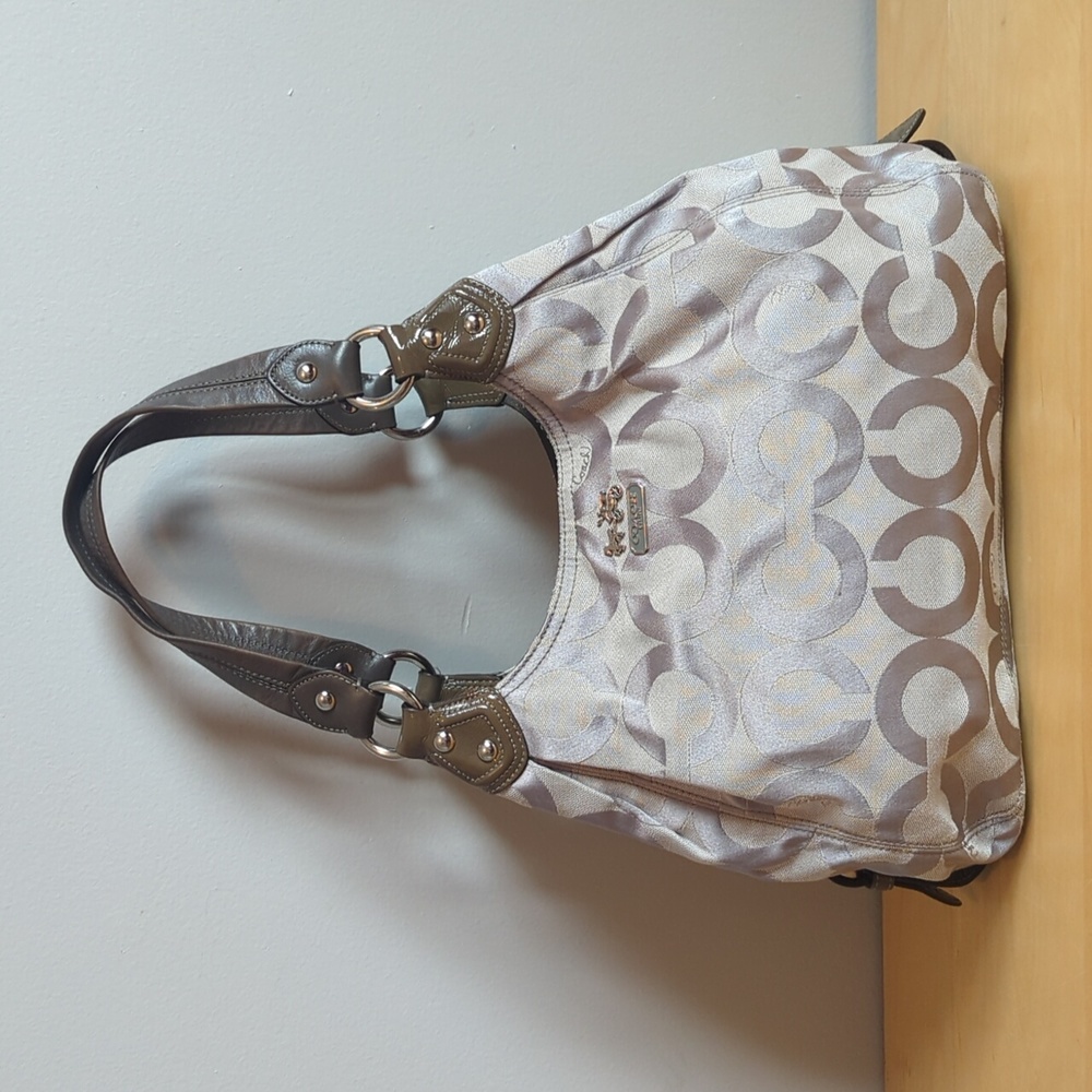 Coach Silver Modern C Monogram Logo Handbag, No LO967 15097, EUC